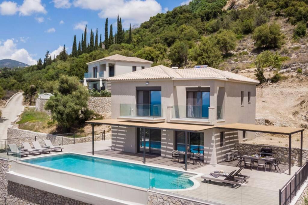 Color Villas-New Villa Green At Trapezaki With Private Pool Mousata Dış mekan fotoğraf