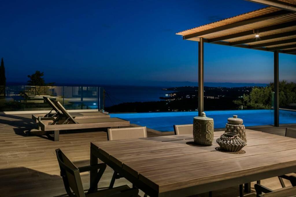 Color Villas-New Villa Green At Trapezaki With Private Pool Mousata Dış mekan fotoğraf